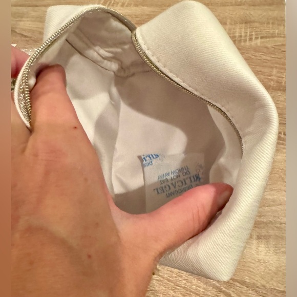 Dior Pouch - Picture 5 of 5